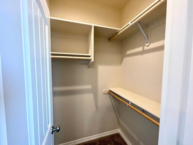 Building Photo - Centrally Located 3BR Home Near Airway Ave | Granite Kitchen, 2-Car Garage & Fenced Yard!