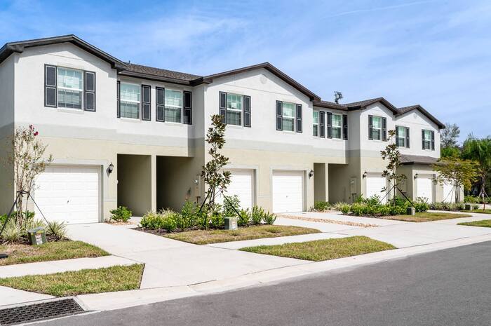 Building Photo - 38145 Fallstone Way