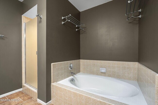 Building Photo - 3447 Skyline Blvd