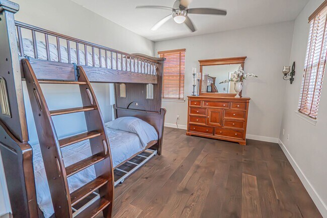 Building Photo - Spectacular 5-Bedroom Home with Private Po...
