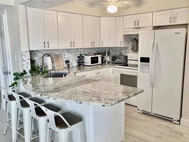 Building Photo - 770 Diplomat Blvd