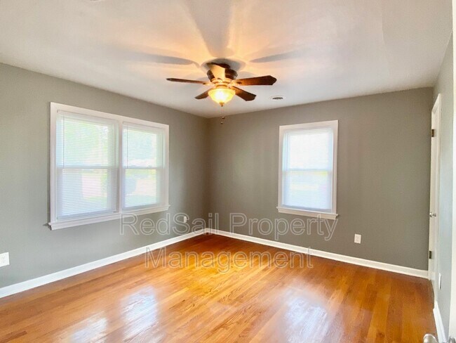 Building Photo - 383 Stanton Rd