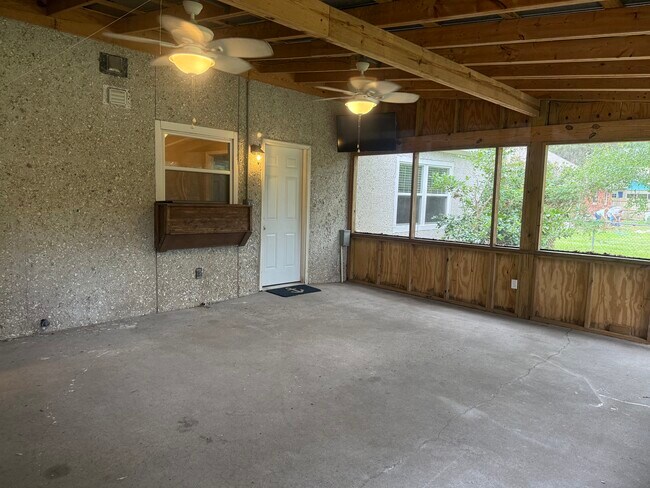 Building Photo - 201 King Cotton Rd