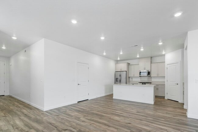 Building Photo - 8164 W Grey Alder Dr