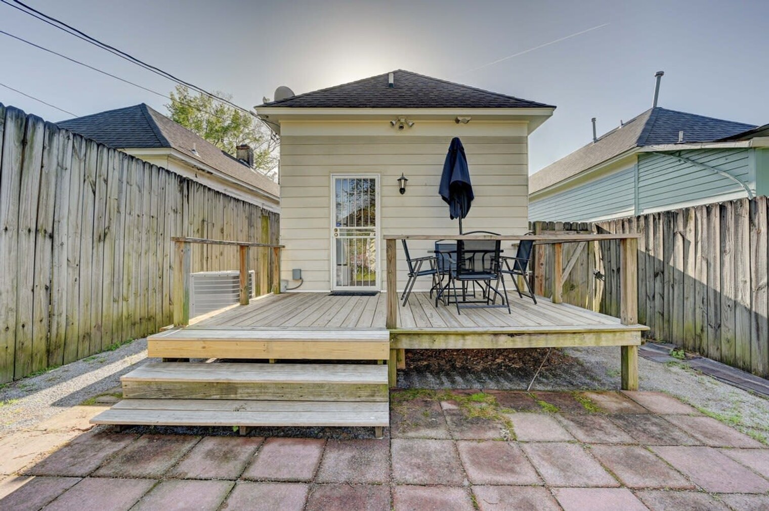 Building Photo - 910 Blythe St
