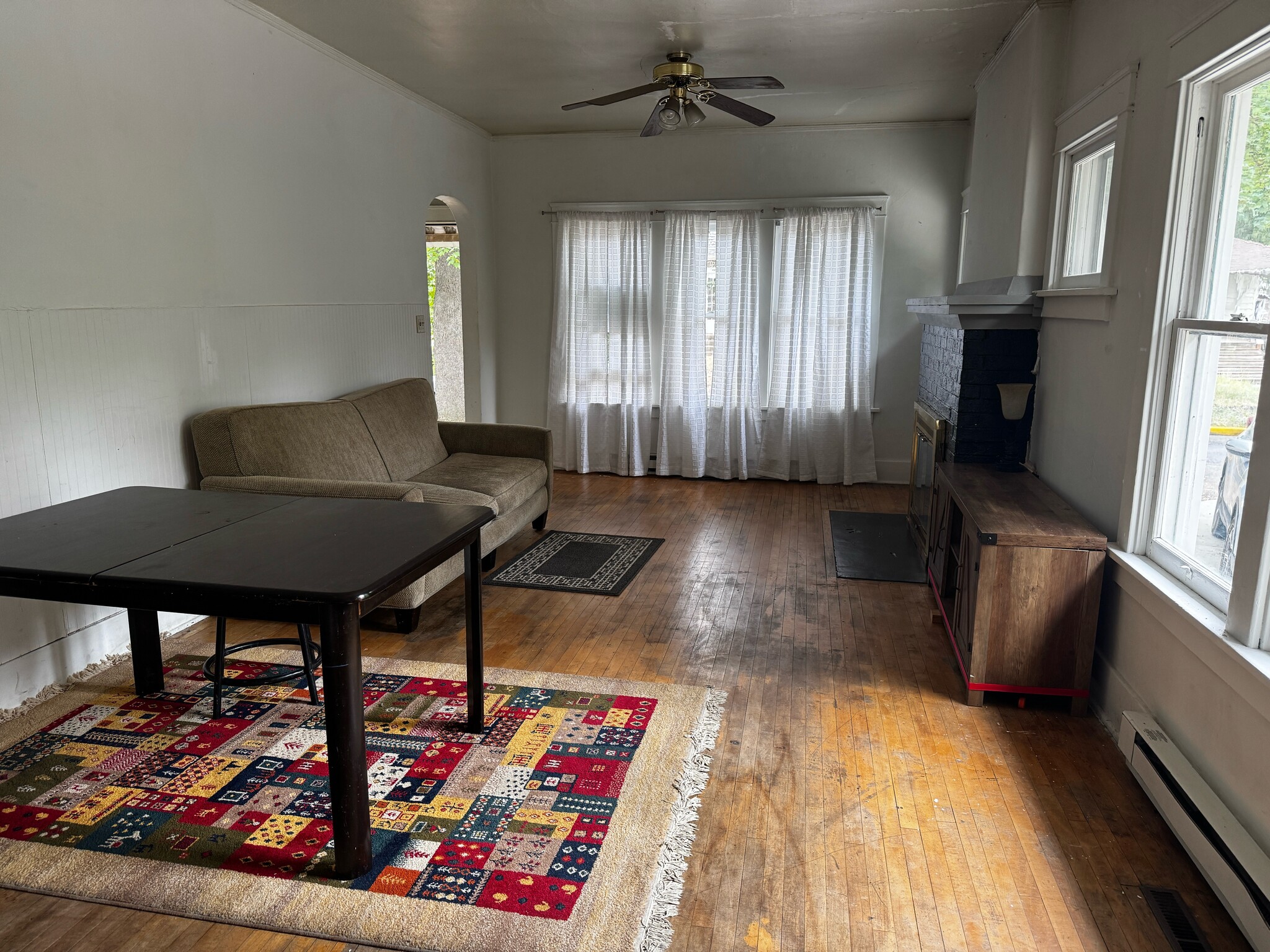 Building Photo - 810 NE Michigan St