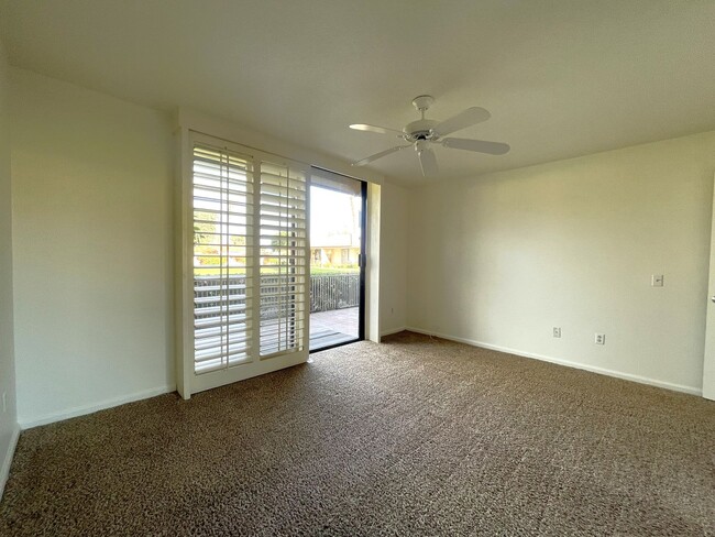 Building Photo - AVAILABLE NOW!  3 Bedroom 2 Bathroom Condo...