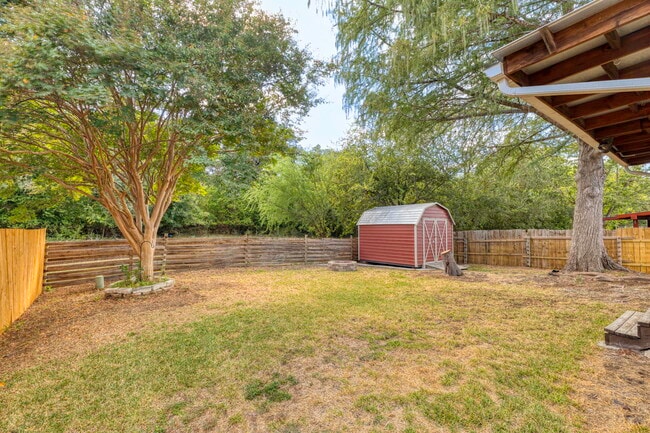 Building Photo - 16031 Watering Point Dr