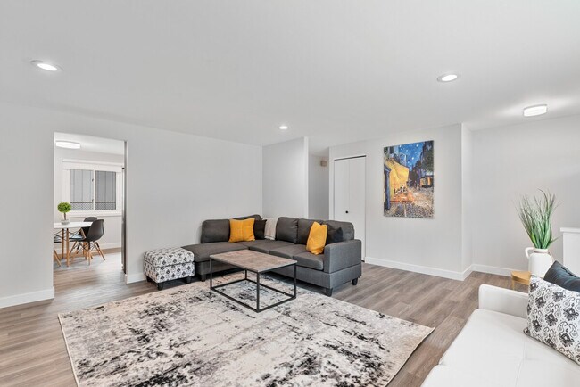 Building Photo - 227 Wakefield Ln