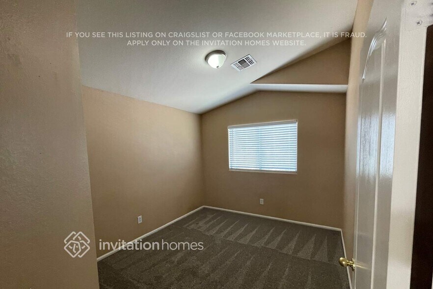 Building Photo - 12437 W Windsor Blvd