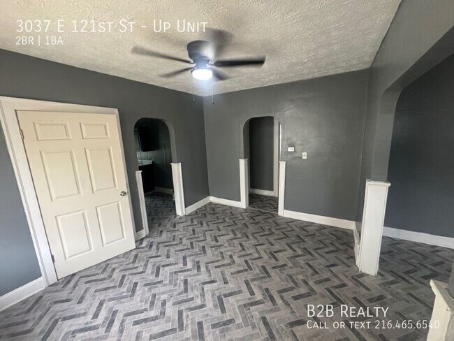 Building Photo - 3037 E 121st St