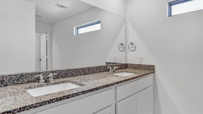 Building Photo - 1219 Bells Dr