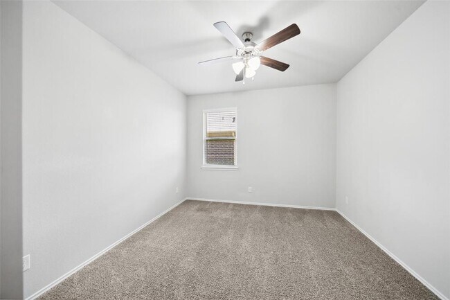 Building Photo - 14102 Silver Falls Ct
