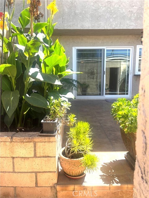 Building Photo - 5052 Hampton Ct