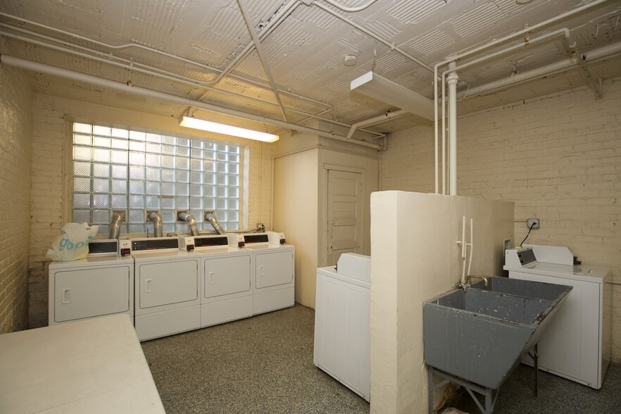 Building Photo - 1750 N Humboldt Blvd