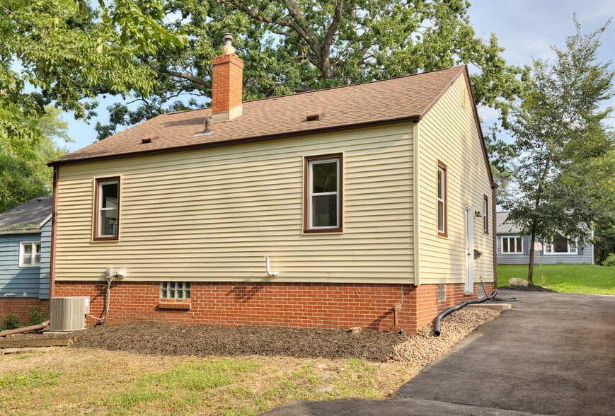 Building Photo - 2614 Adams Ave