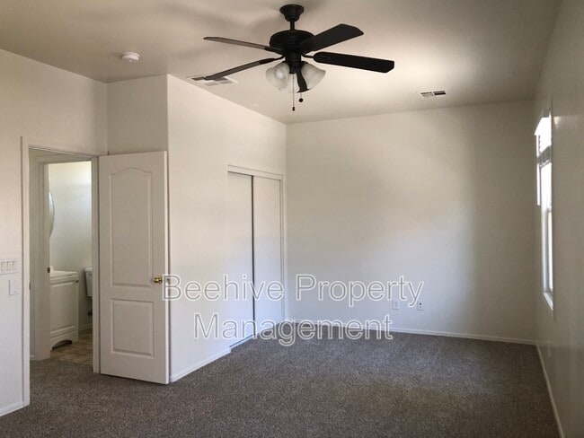 Building Photo - 5720 S 21st Pl