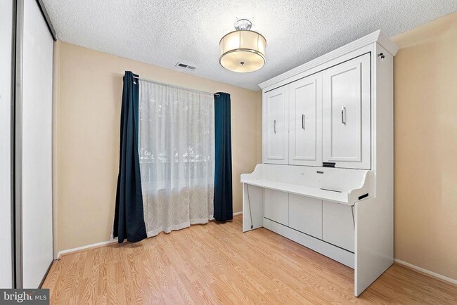 Building Photo - 4807 Aberdeen Dr