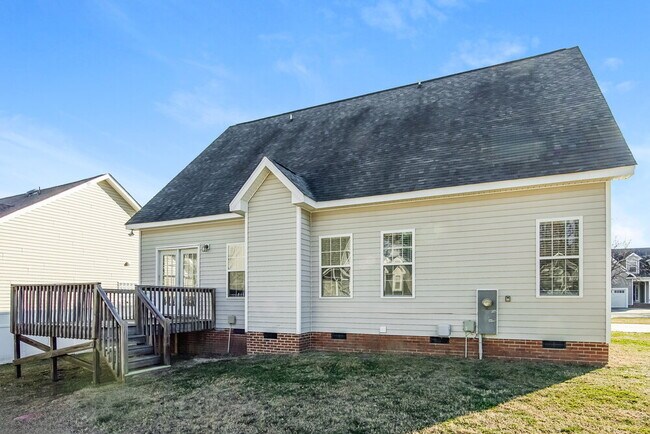 Building Photo - 3011 Watsonia Dr