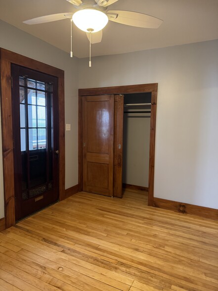 Building Photo - 671 Rimmon St
