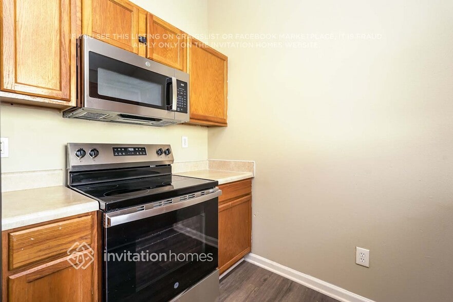 Building Photo - 3789 Foxton Dr