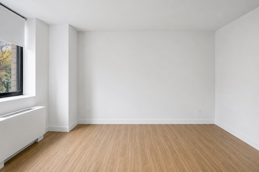 Building Photo - 302 W 98th St