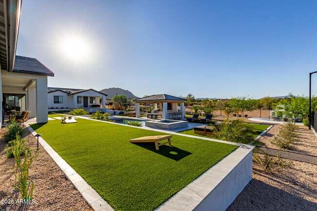 Building Photo - 13924 Dyer Ln