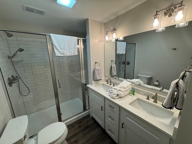 Building Photo - 110 Friendship Cir