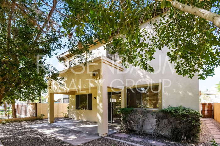 Building Photo - 1949 W Olive Way