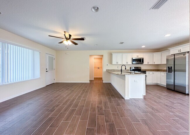 Building Photo - 2680 SW 156th Ln
