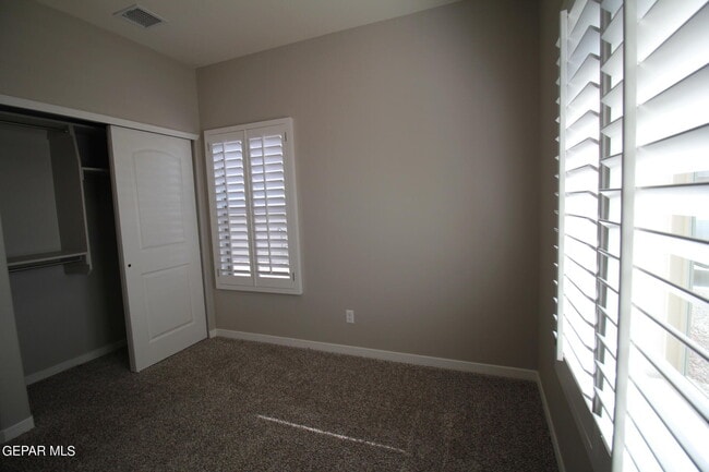 Building Photo - 509 Cedarwood Ave