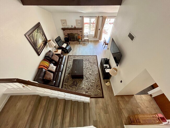 Building Photo - 7063 Deerhurst Ct