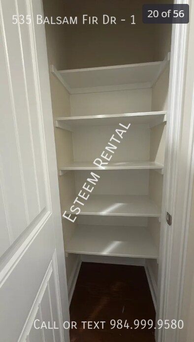 Building Photo - 535 Balsam Fir Dr