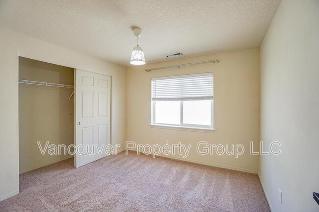 Building Photo - 2645 NE 87th Ave
