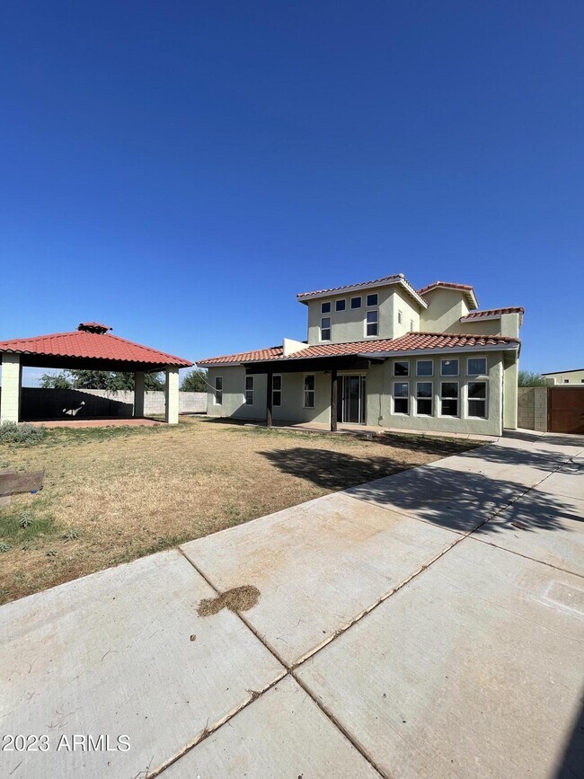 Building Photo - 4101 Santa Fe Ave