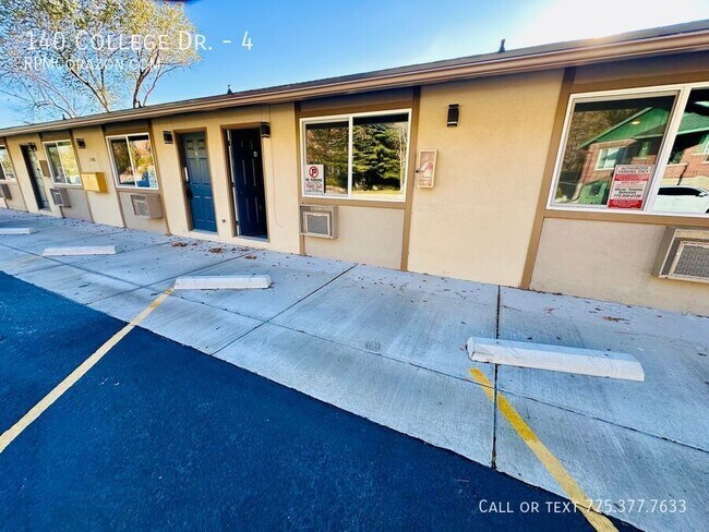 Building Photo - 140 College Dr