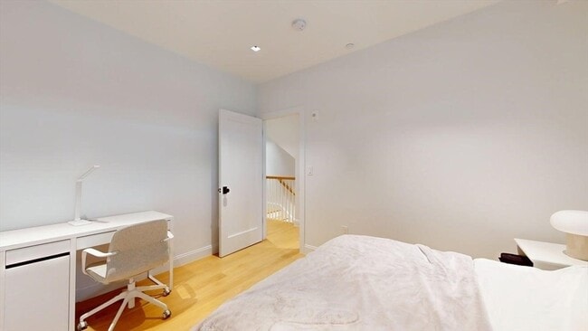 Building Photo - 21 Crowninshield Rd