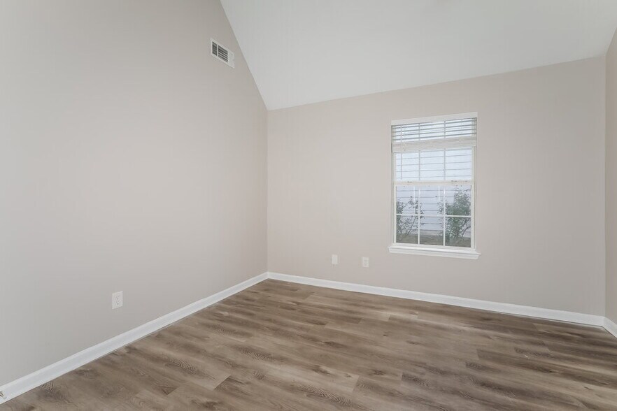 Building Photo - 1597 Rice Square