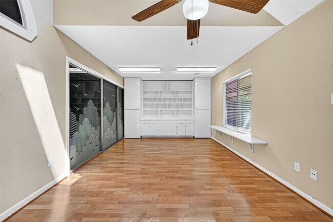 Building Photo - 1535 Beaconshire Rd