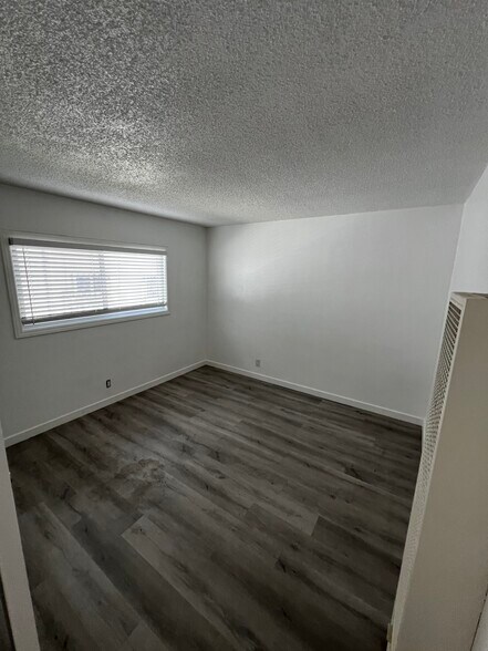 Building Photo - 940 S Venice Blvd