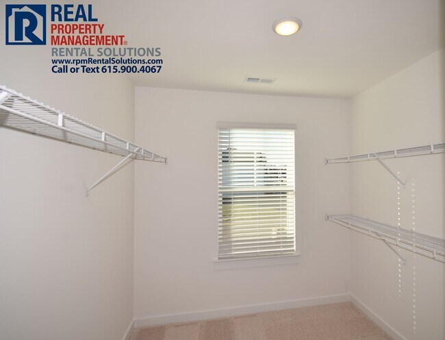 Building Photo - Gorgeous 3 bd home in Murfreesboro off of Veterans Pkwy. Loft and Office!