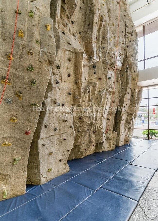 Building Photo - 3331 W Hemingway Ln