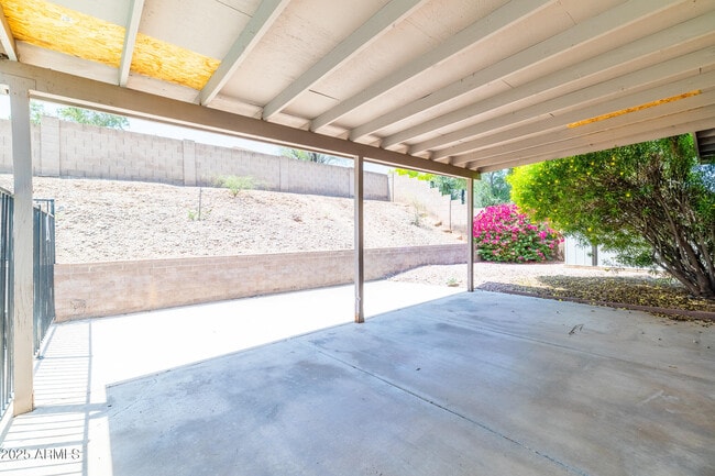 Building Photo - 2847 E Acoma Dr