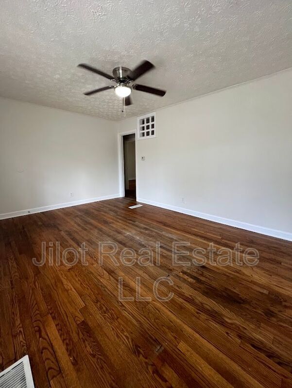 Building Photo - 3284 Wheeler St