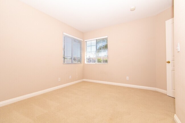 Building Photo - Elegant 4 Bed / 3 Bath House in Twin Oaks Valley Ranch/ San Marcos!