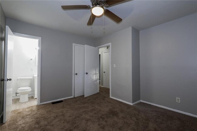 Building Photo - 3539 Tulip Dr