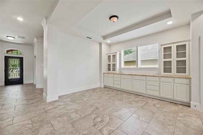 Building Photo - 30510 Hackberry Woods St