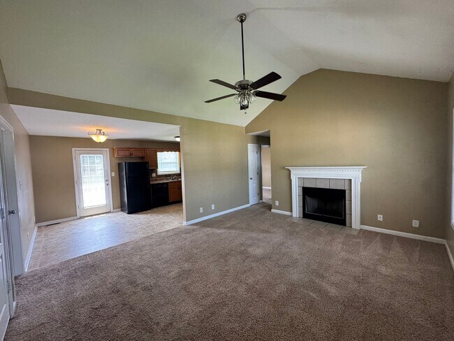 Building Photo - 371 Andrew Dr