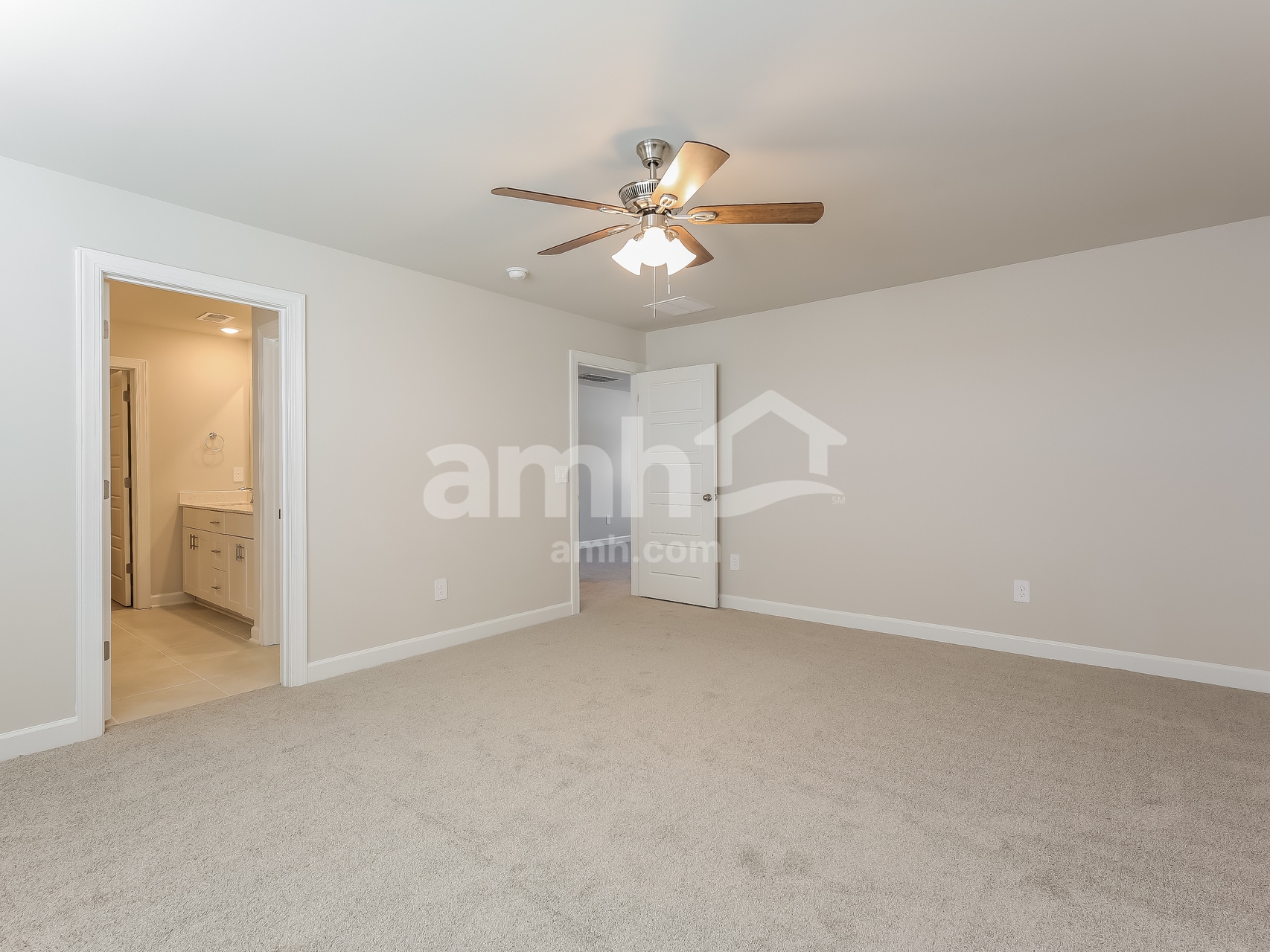 Building Photo - 790 Treeline Rd