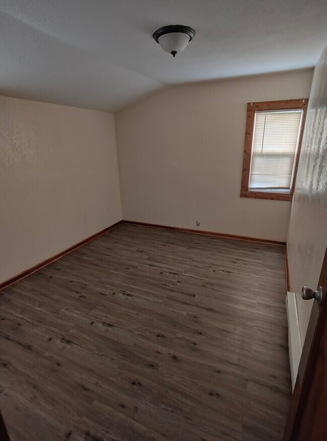 Building Photo - 4650 N 39th St